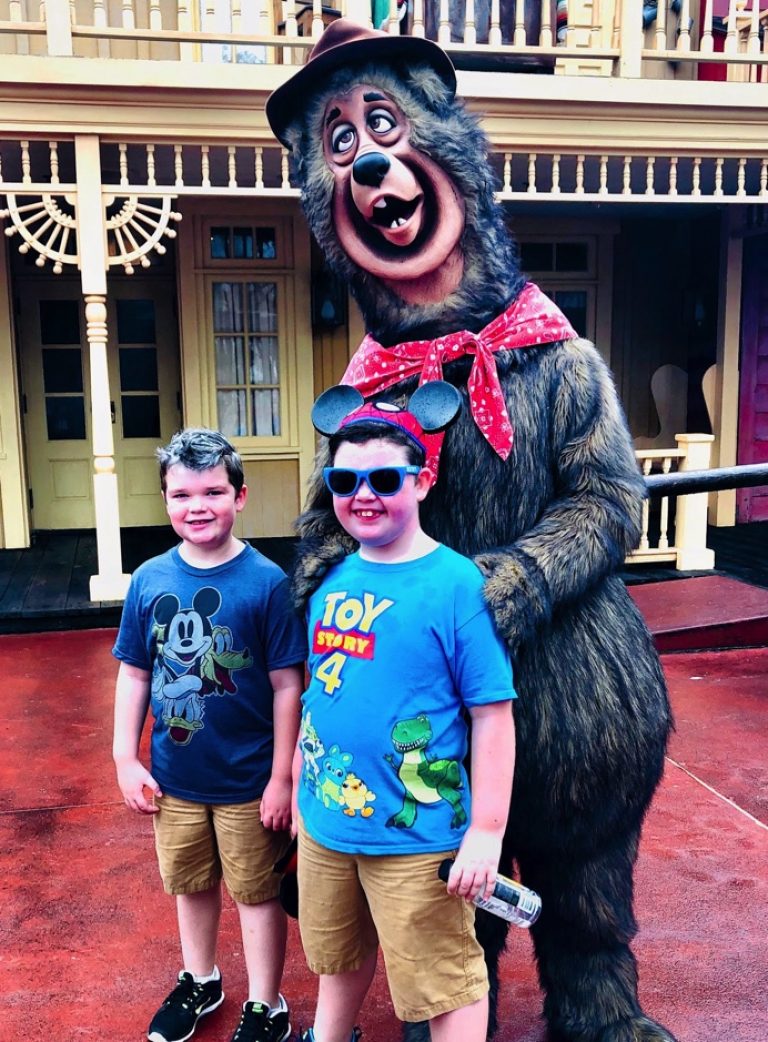 Kid-Approved Magic Kingdom Bucket List (with a FREE PDF guide!)