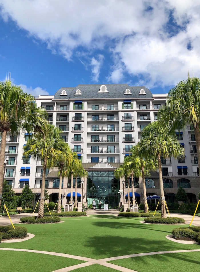 Disney's Riviera Resort Courtyard