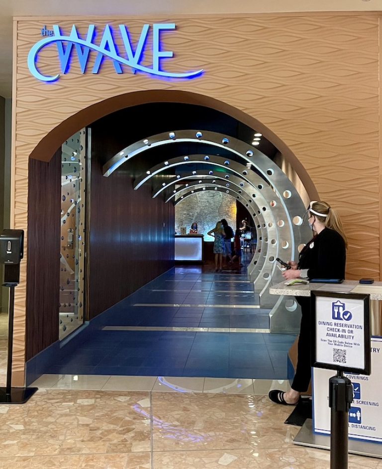 Disney Dining Review: Lunch at The Wave